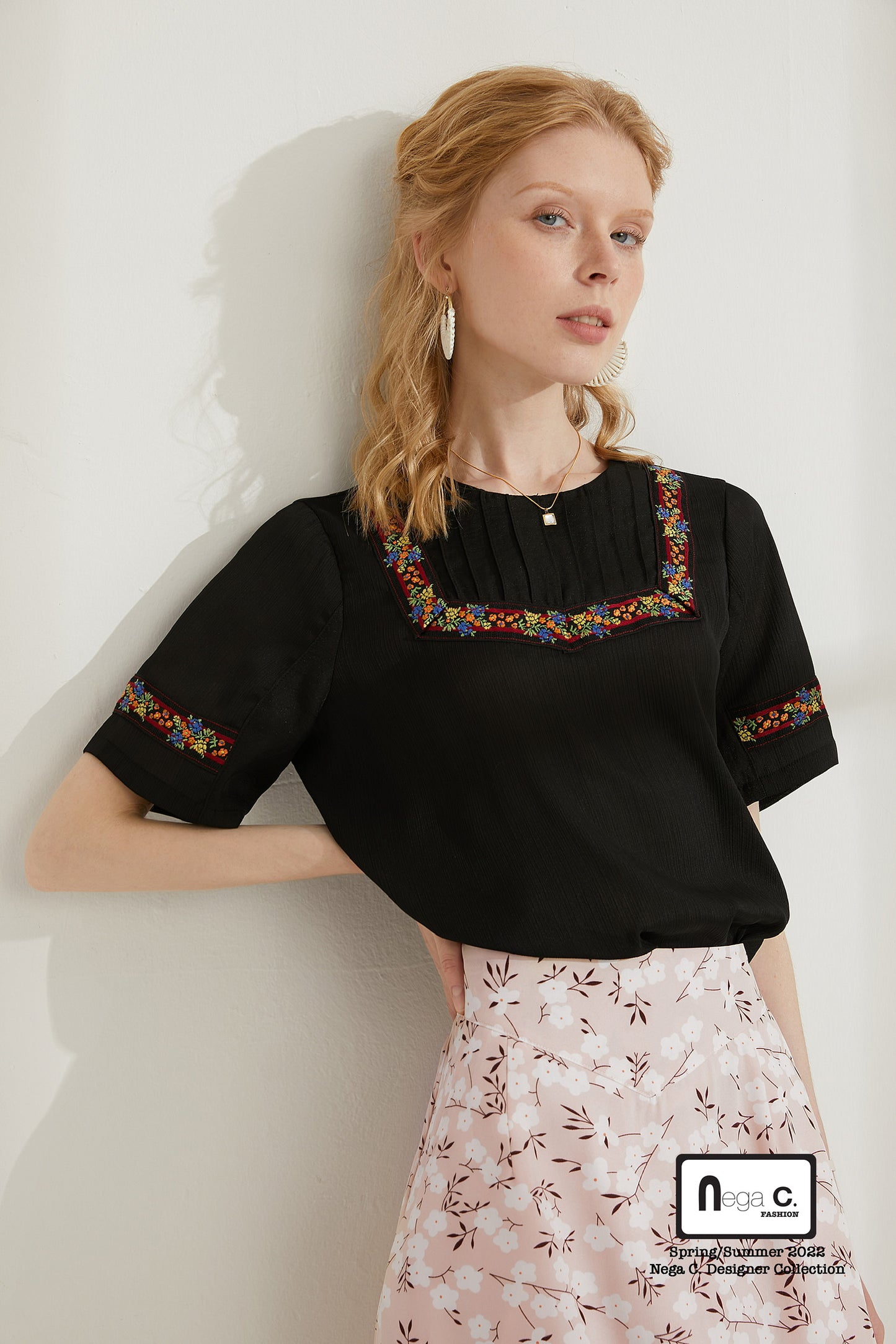 Nega C. เสื้อคอกลม Ethnic | สีดำ | ไม่มีซับใน