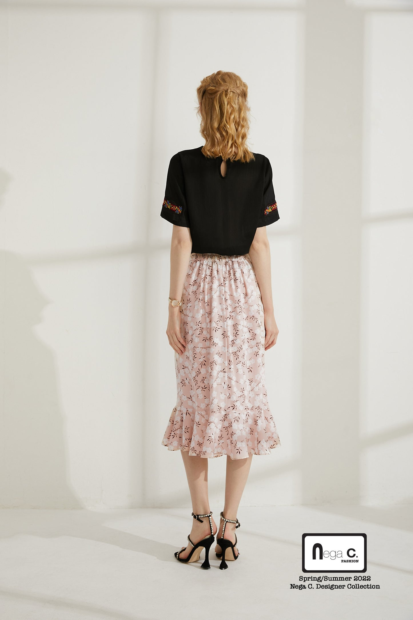 Nega C. เสื้อคอกลม Ethnic | สีดำ | ไม่มีซับใน