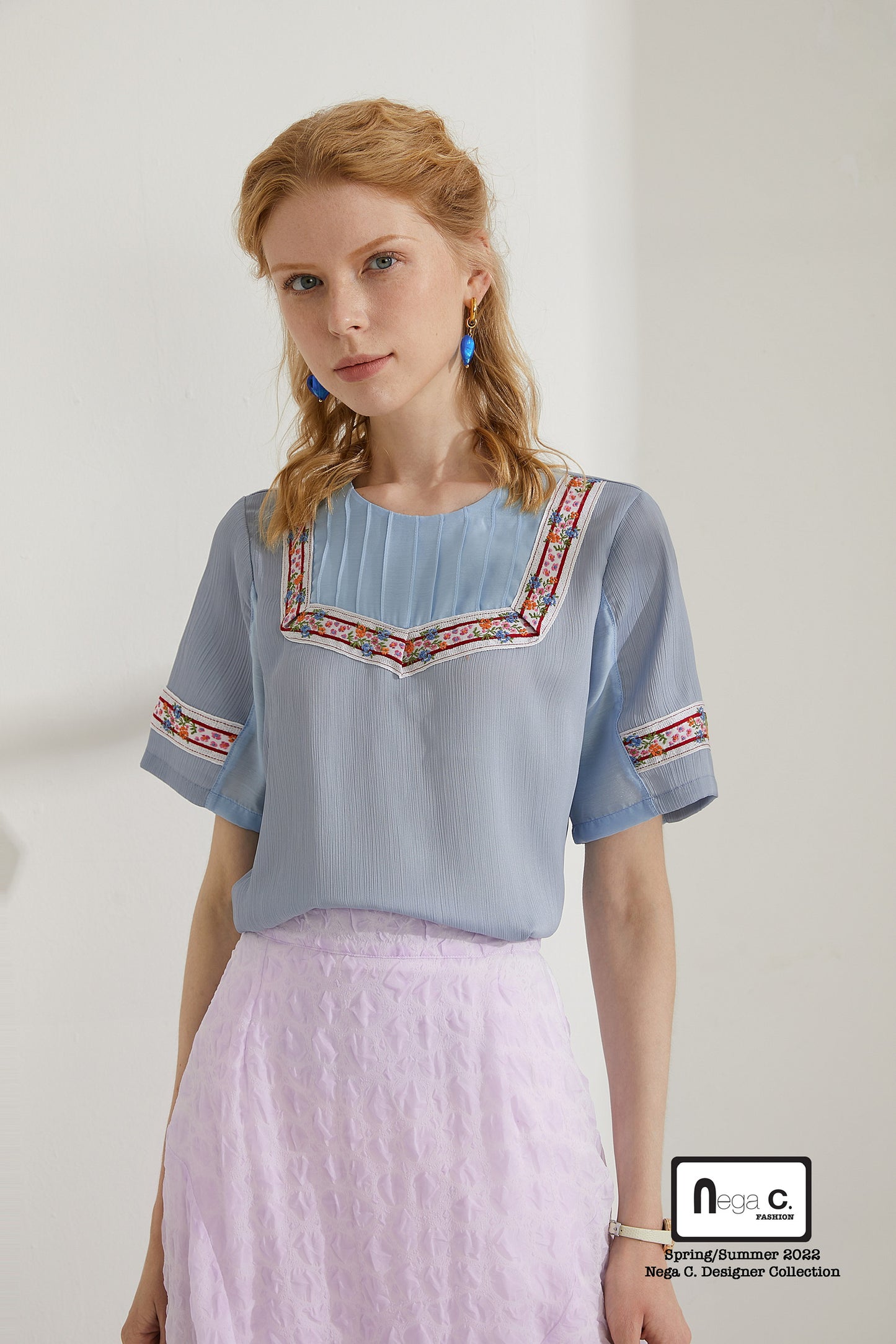 Nega C. 民族風圓領上衣|淺藍色|無裡襯