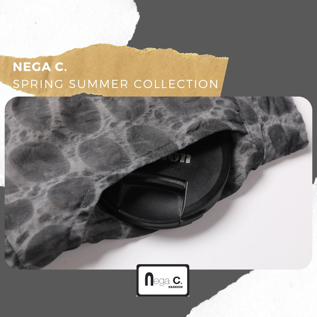 Nega C. กระโปรงชีฟองพิมพ์ลายหมึก | สีดำ | มีซับใน