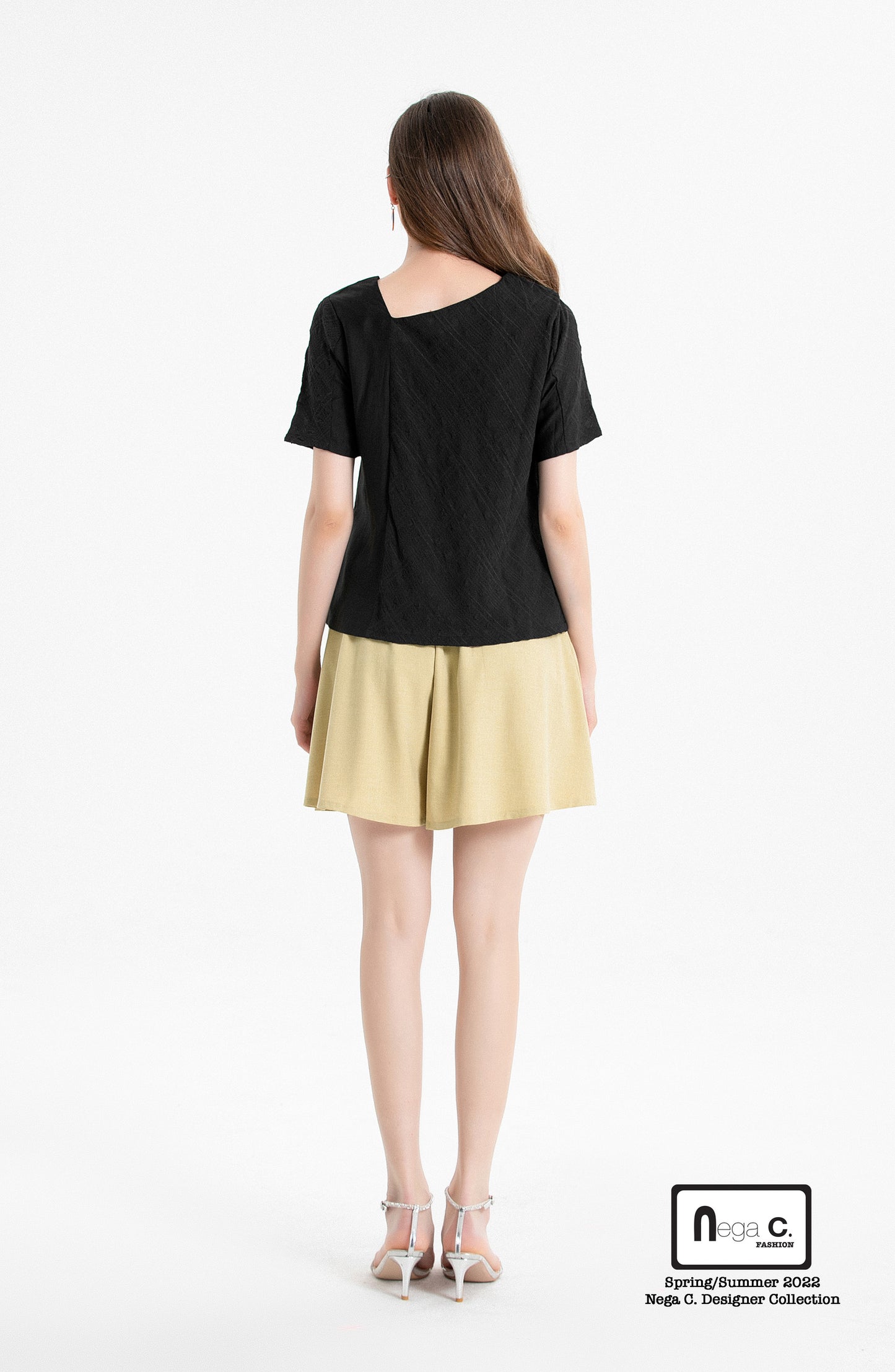Nega C. เสื้อ Ruched คอไม่สมส่วน|สีดำ|มีซับในครึ่งตัว