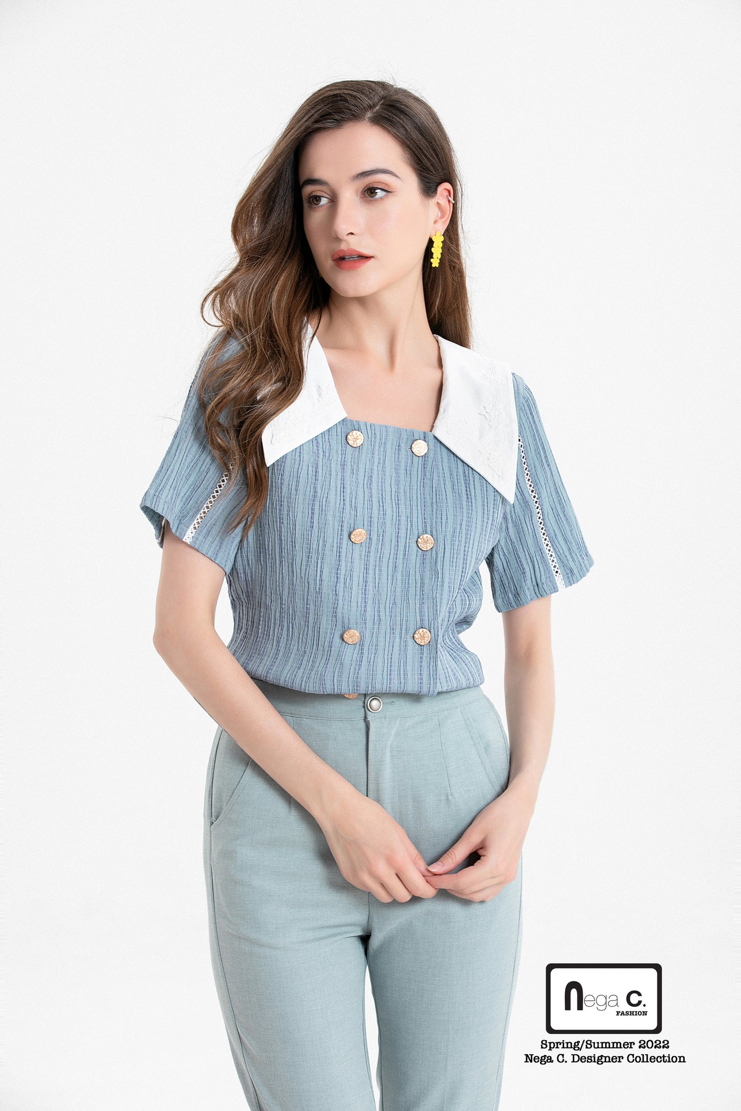 Nega C. Colorblock เสื้อคอกลมกระดุมสองแถว | สีน้ำเงิน | ไม่มีซับใน