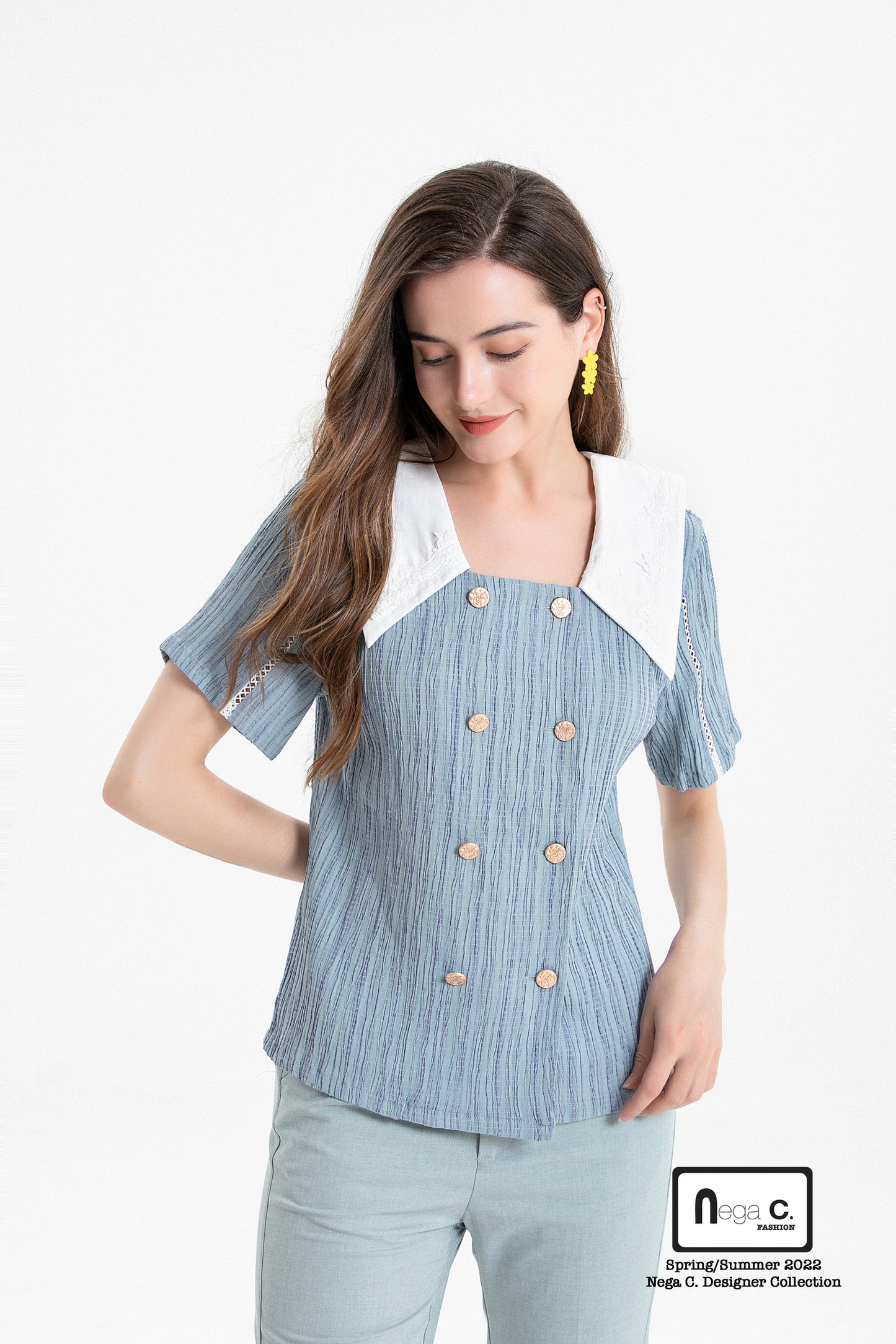 Nega C. Colorblock เสื้อคอกลมกระดุมสองแถว | สีน้ำเงิน | ไม่มีซับใน