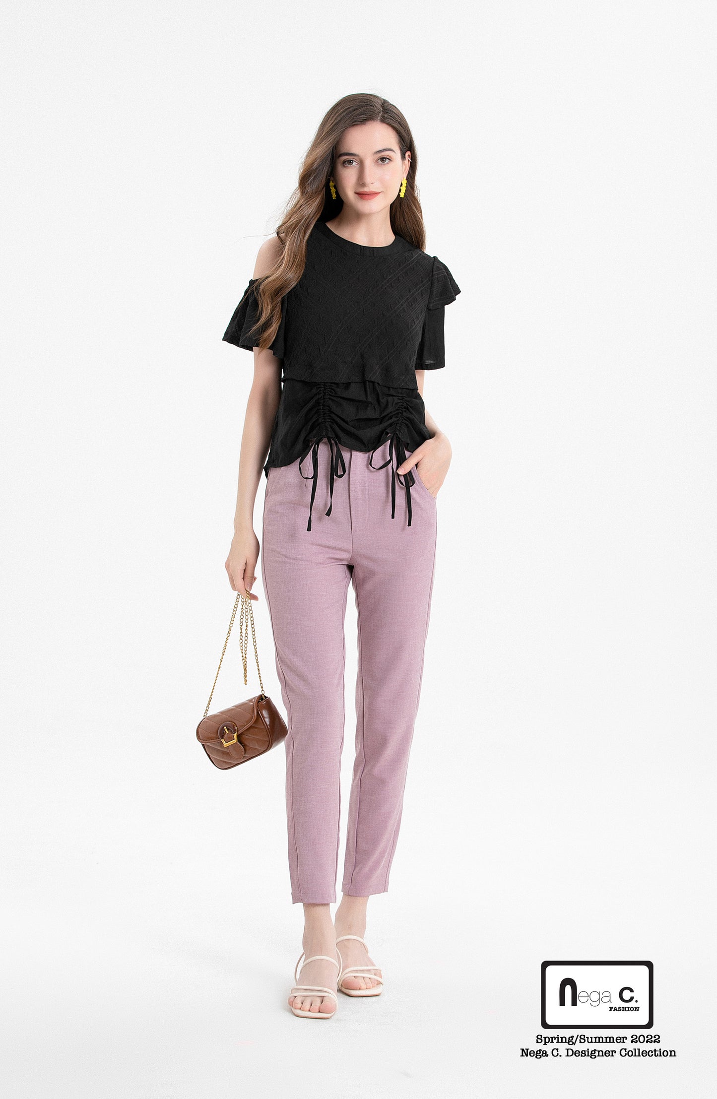 Nega C. เสื้อมีเชือกรูดแขนระบายคอกลม | สีดำ | มีซับในครึ่งตัว