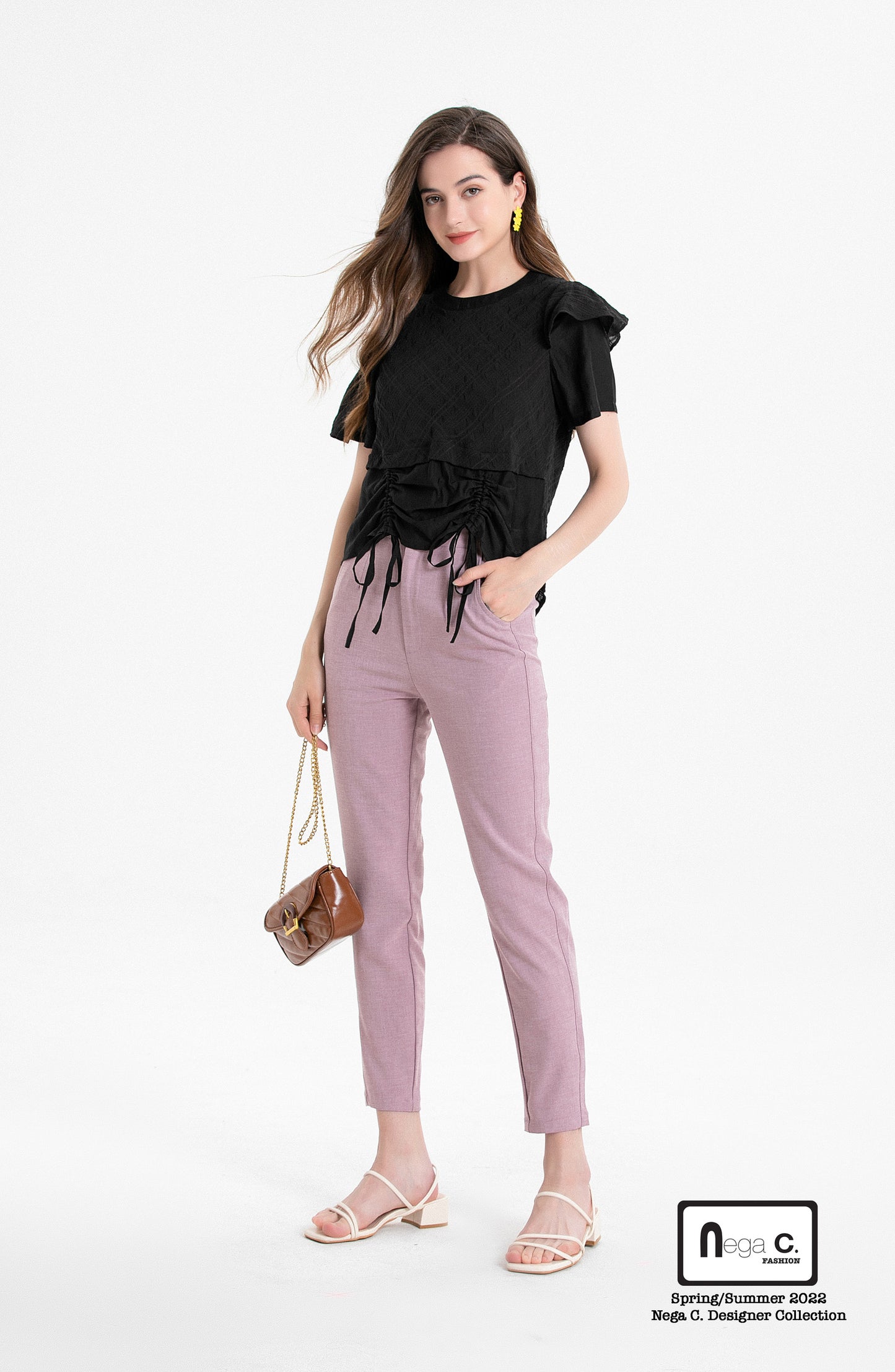 Nega C. เสื้อมีเชือกรูดแขนระบายคอกลม | สีดำ | มีซับในครึ่งตัว