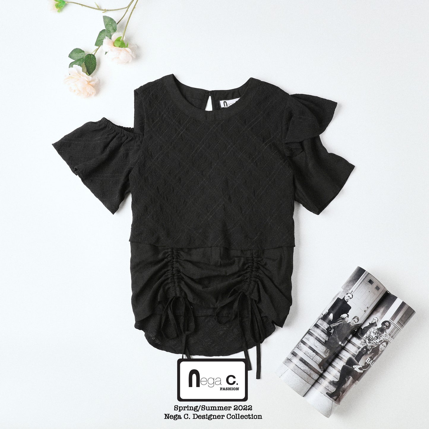 Nega C. เสื้อมีเชือกรูดแขนระบายคอกลม | สีดำ | มีซับในครึ่งตัว