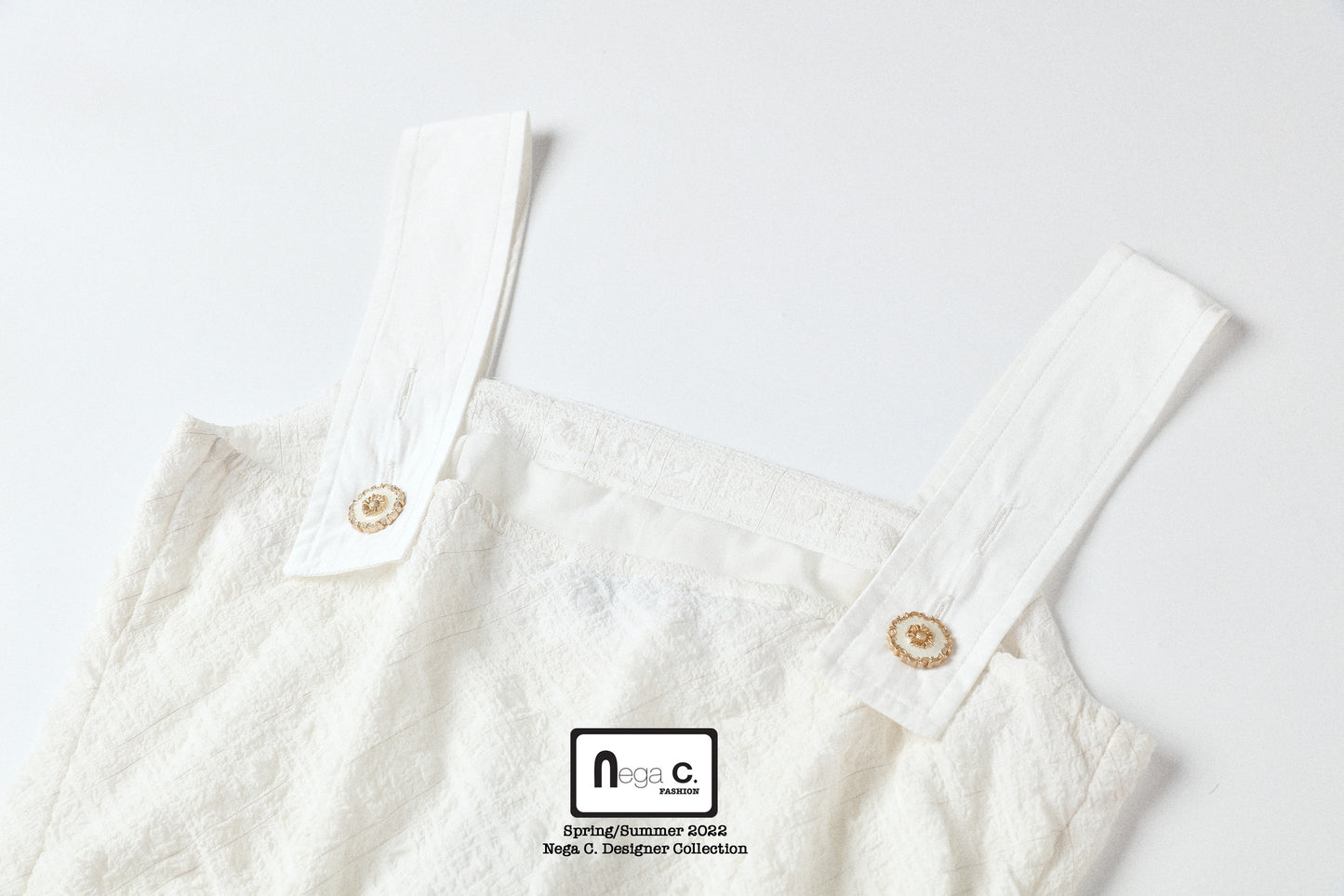 Nega C. เสื้อกั๊กอเนกประสงค์สายสะพายหนา slim fit | สีขาว | สายสะพายปรับได้