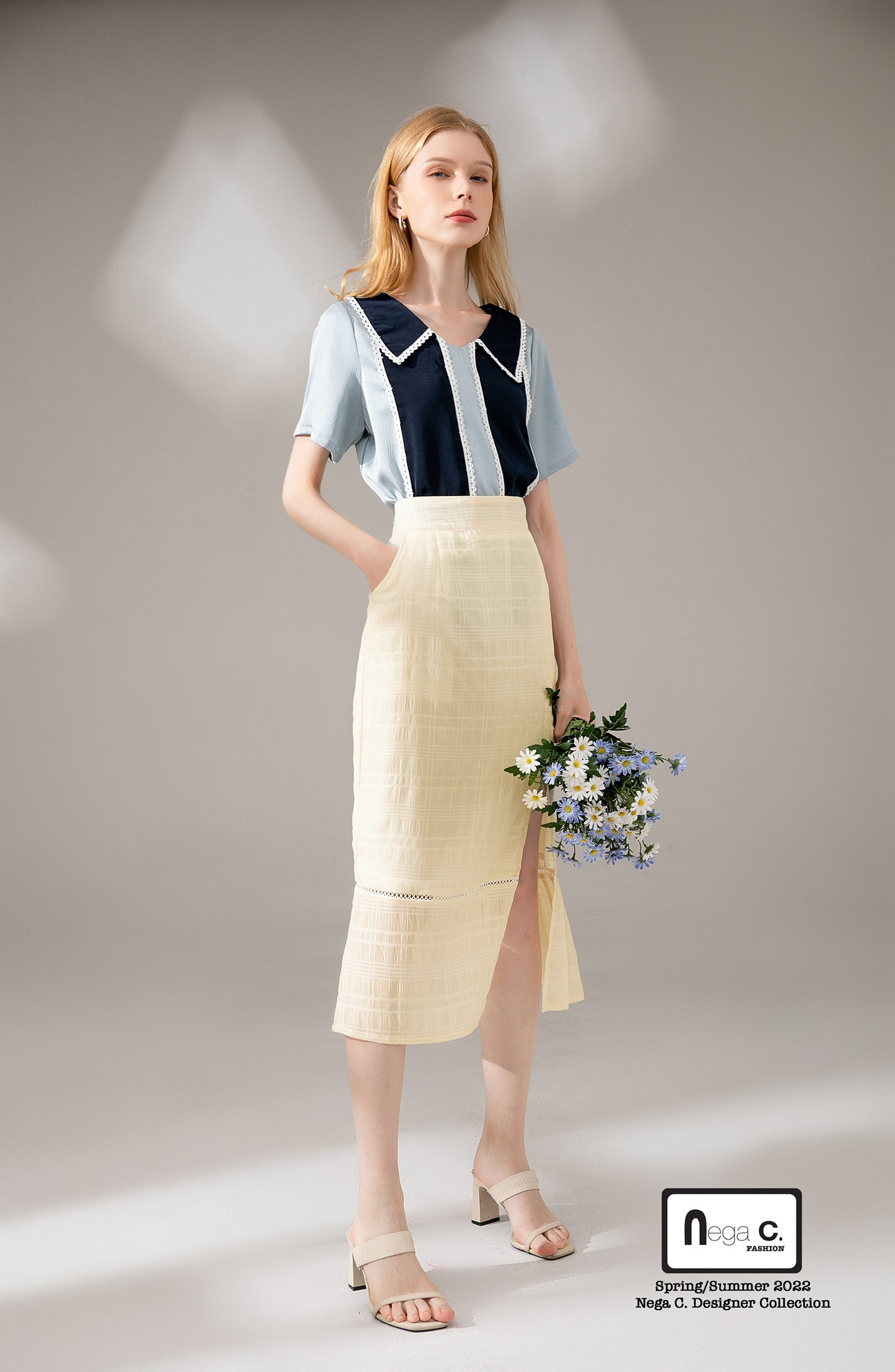 Nega C. Color block เสื้อลูกไม้คอวี | ฟ้า | ไม่ยืด | ไม่มีซับใน