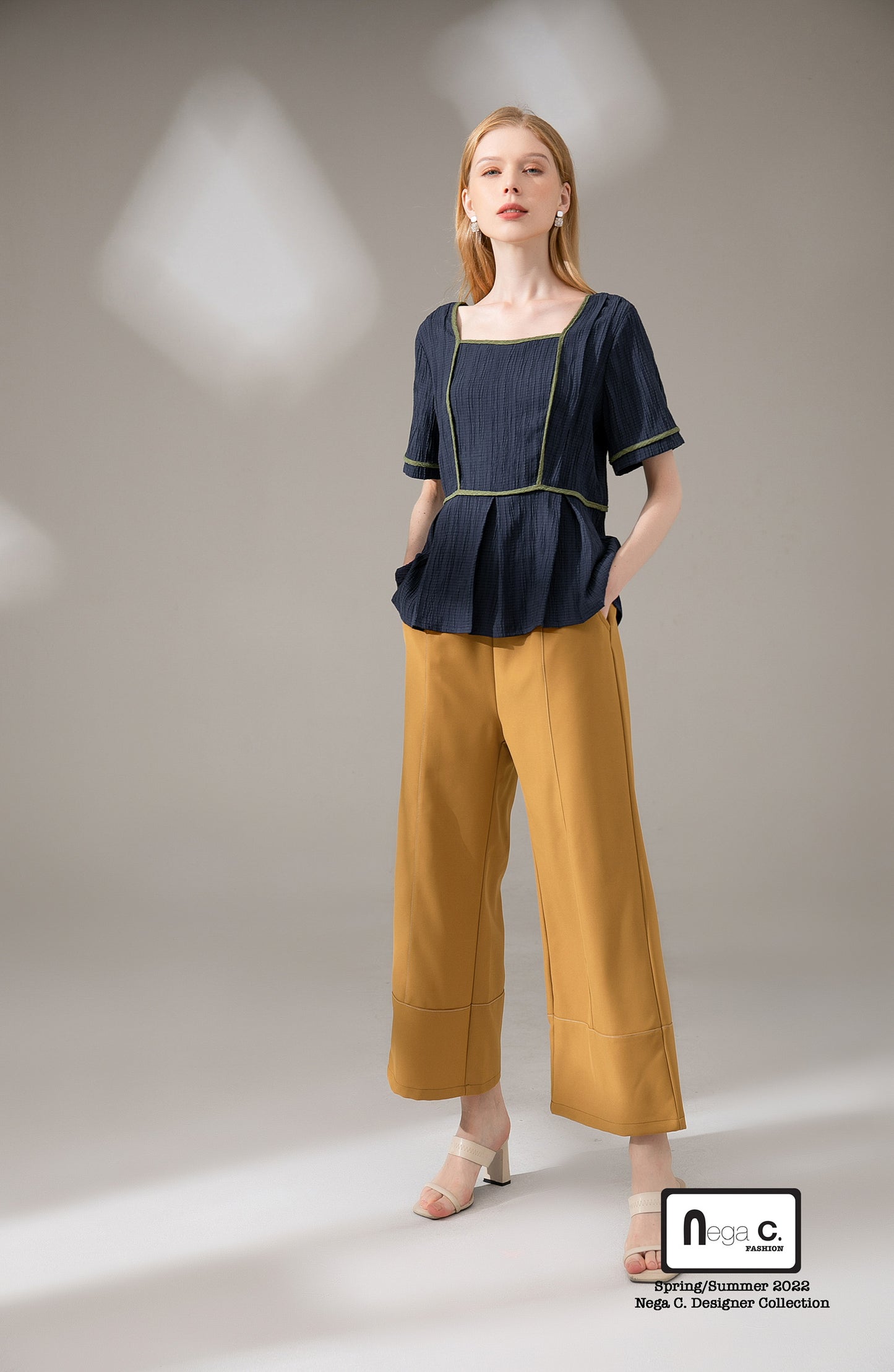 Nega C. 壓摺拼色滾邊方領上衣|深藍色|微彈|無裡襯