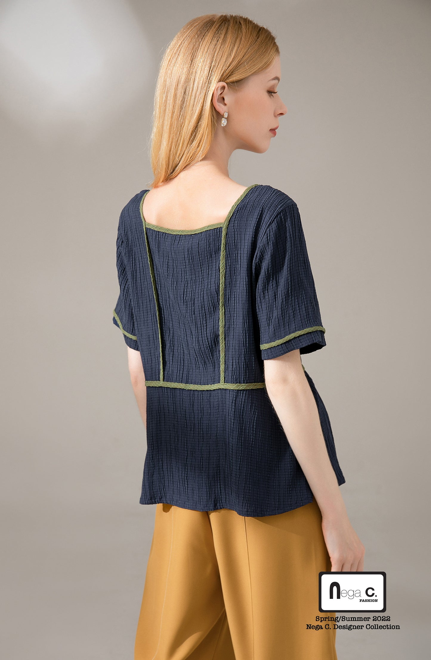 Nega C. 壓摺拼色滾邊方領上衣|深藍色|微彈|無裡襯