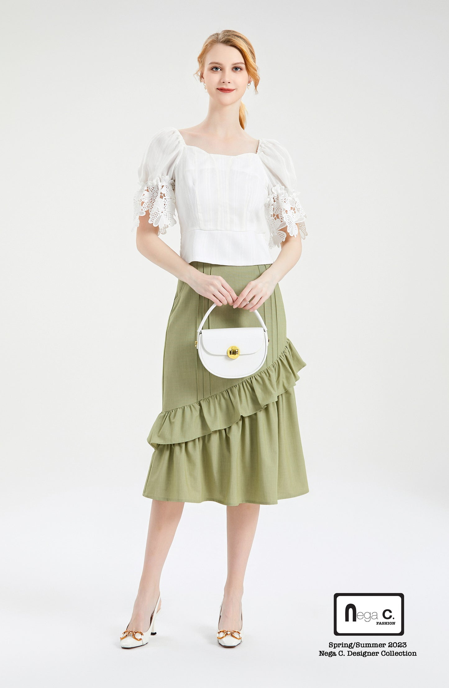 Nega C. เสื้อคอกลมพิมพ์ลายหัวใจ| สีขาว| มีซับใน