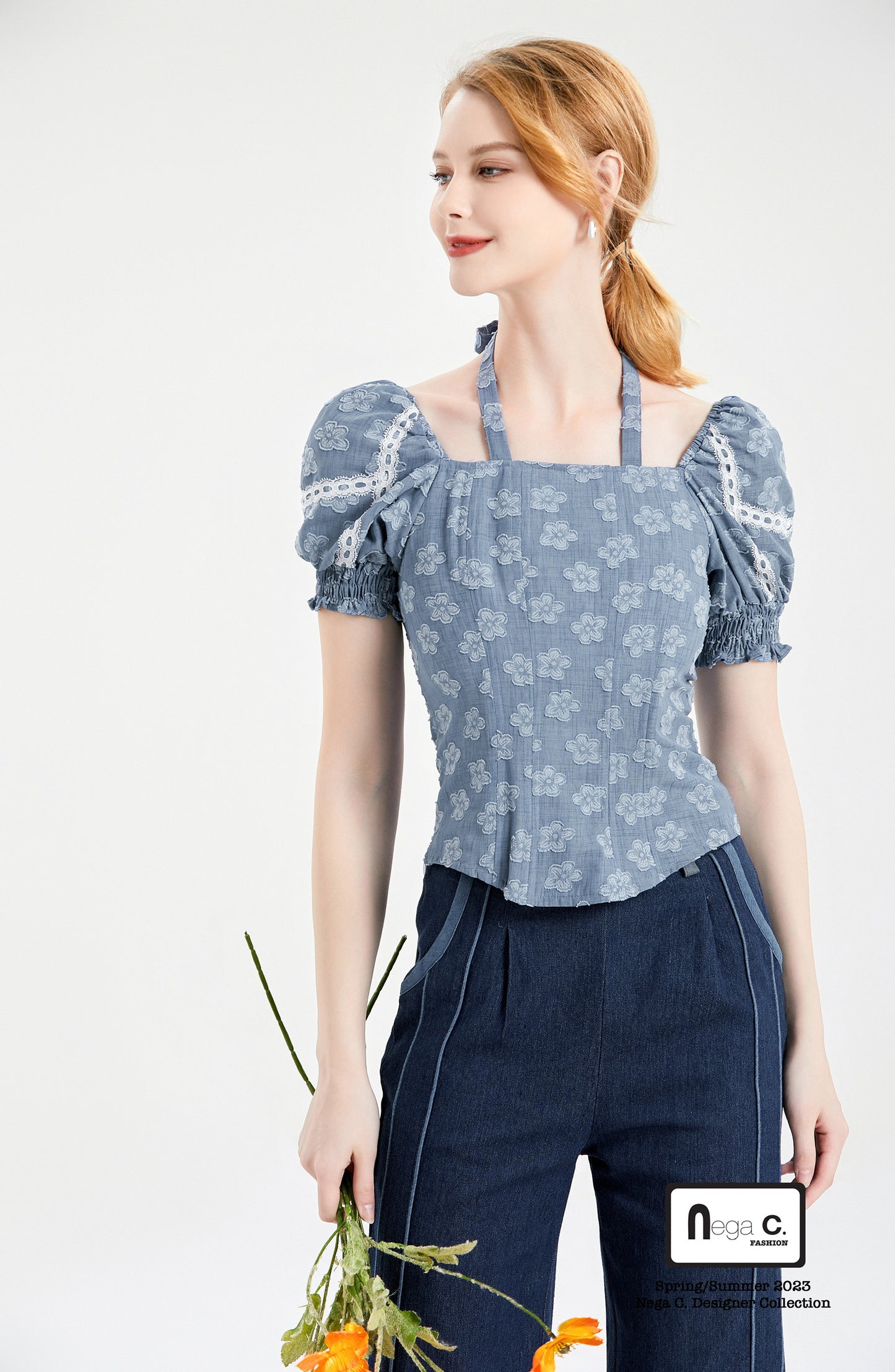 Nega C. เสื้อครอปแขนพองทรงเข้ารูป| สีฟ้า| มีซับใน