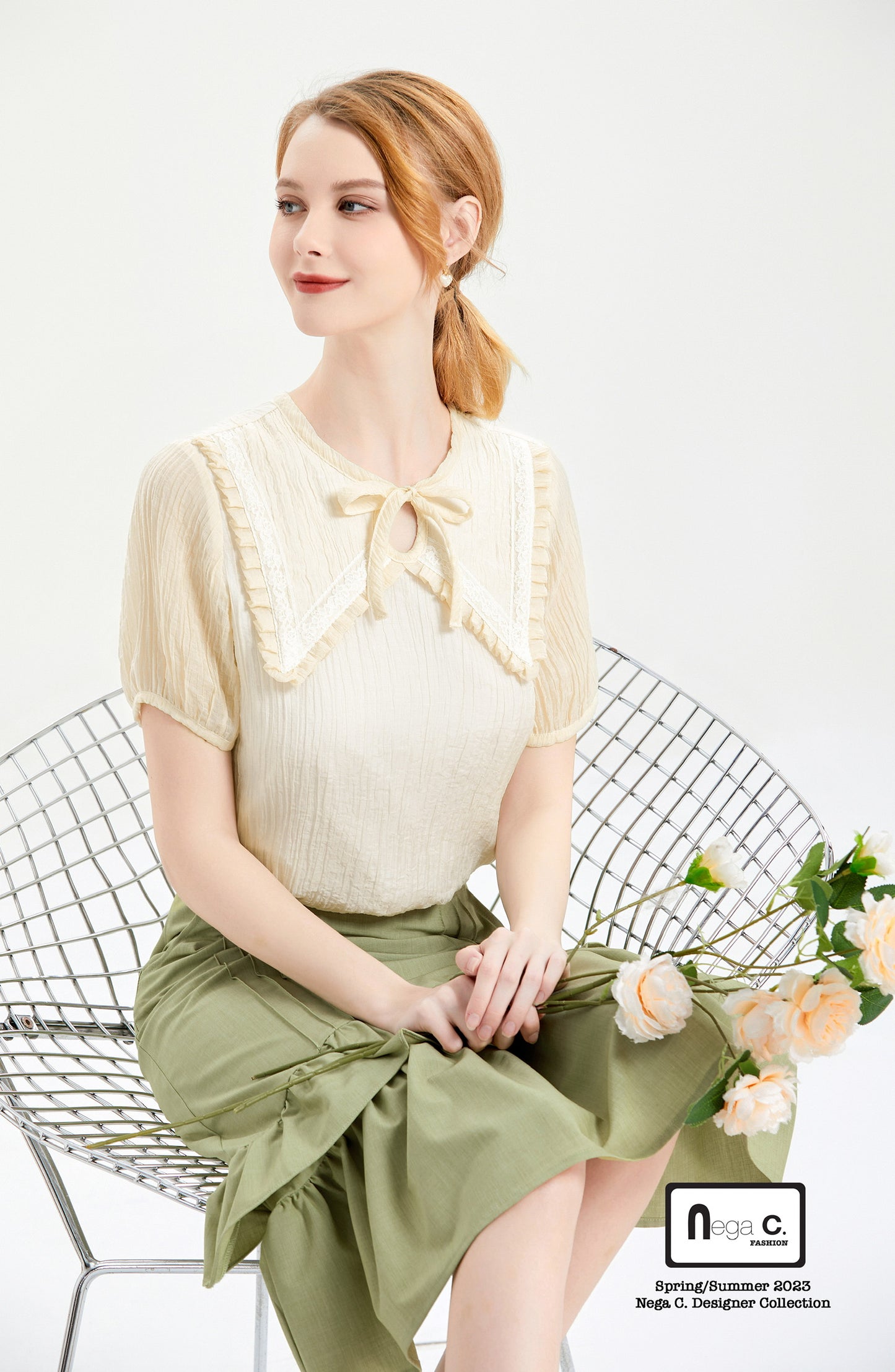 Nega C.เสื้อลูกไม้คอกลมจับจีบติดโบว์ผีเสื้อ|สีเบจ|มีซับใน