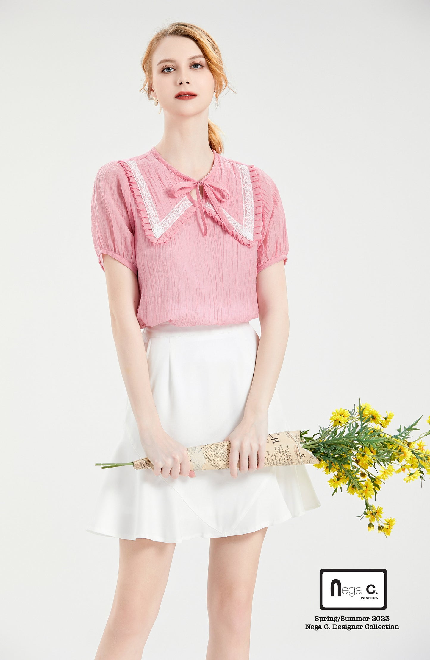 Nega C.เสื้อลูกไม้คอกลมจับจีบติดโบว์ผีเสื้อ|ชมพู|มีซับใน