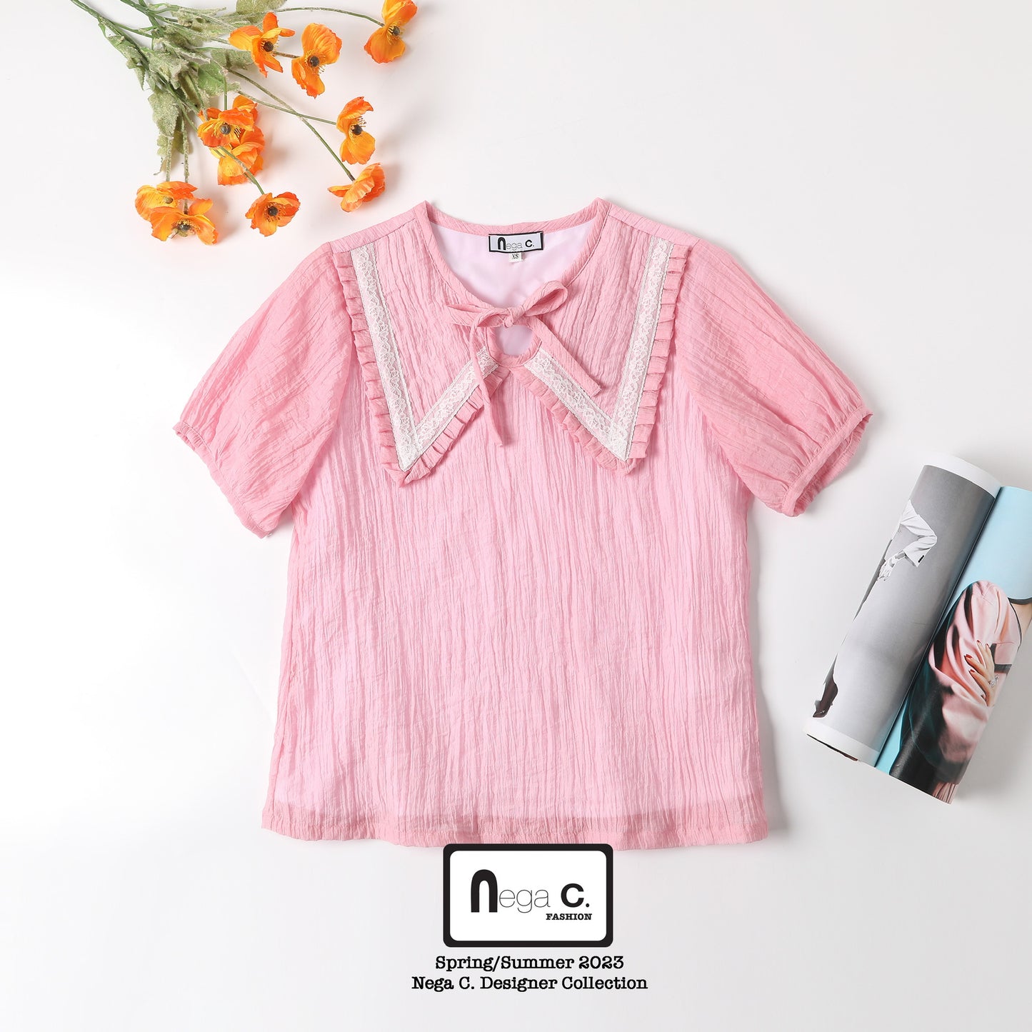 Nega C.เสื้อลูกไม้คอกลมจับจีบติดโบว์ผีเสื้อ|ชมพู|มีซับใน