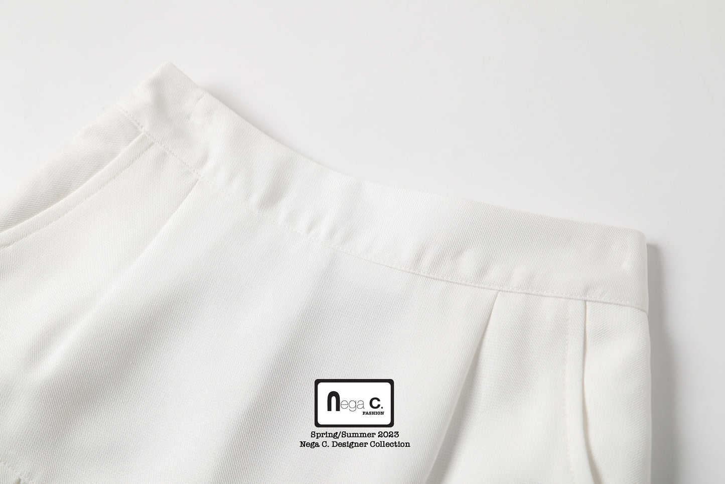 Nega C. มินิสเกิร์ตจับจีบสไตล์หวานน่ารัก |สีขาว | มีซับใน