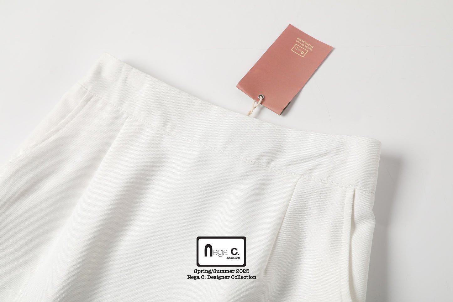 Nega C. กระโปรง Midi Ruffle Hem เรียบหรู |สีขาว | มีซับใน
