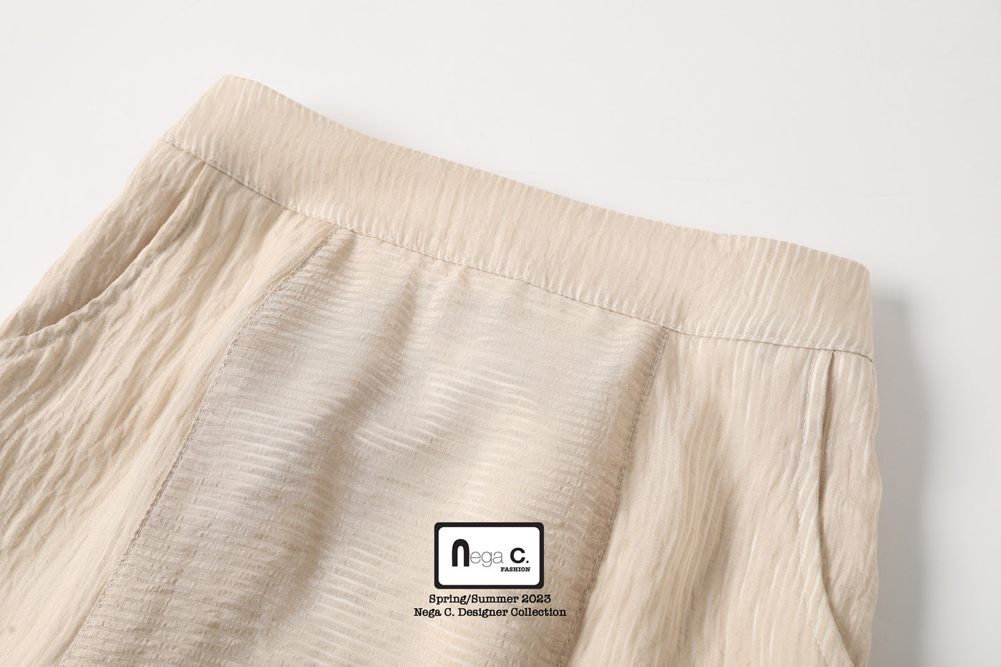 Nega C. กระโปรงจับจีบยาวปานกลาง |สีเบจ| มีซับใน