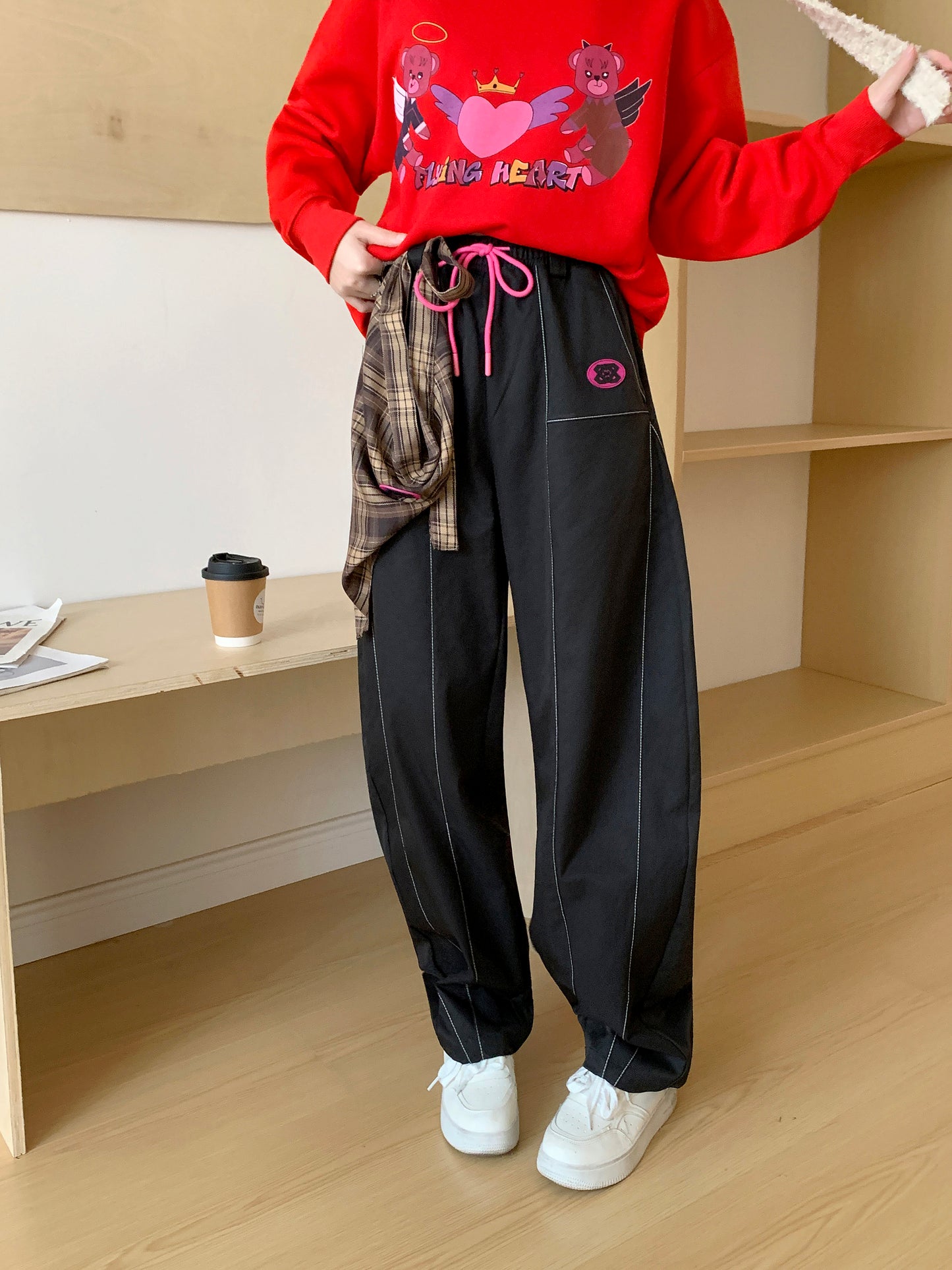 MXN Round shape cut trousers with Top Sewing design| Elastic| Black