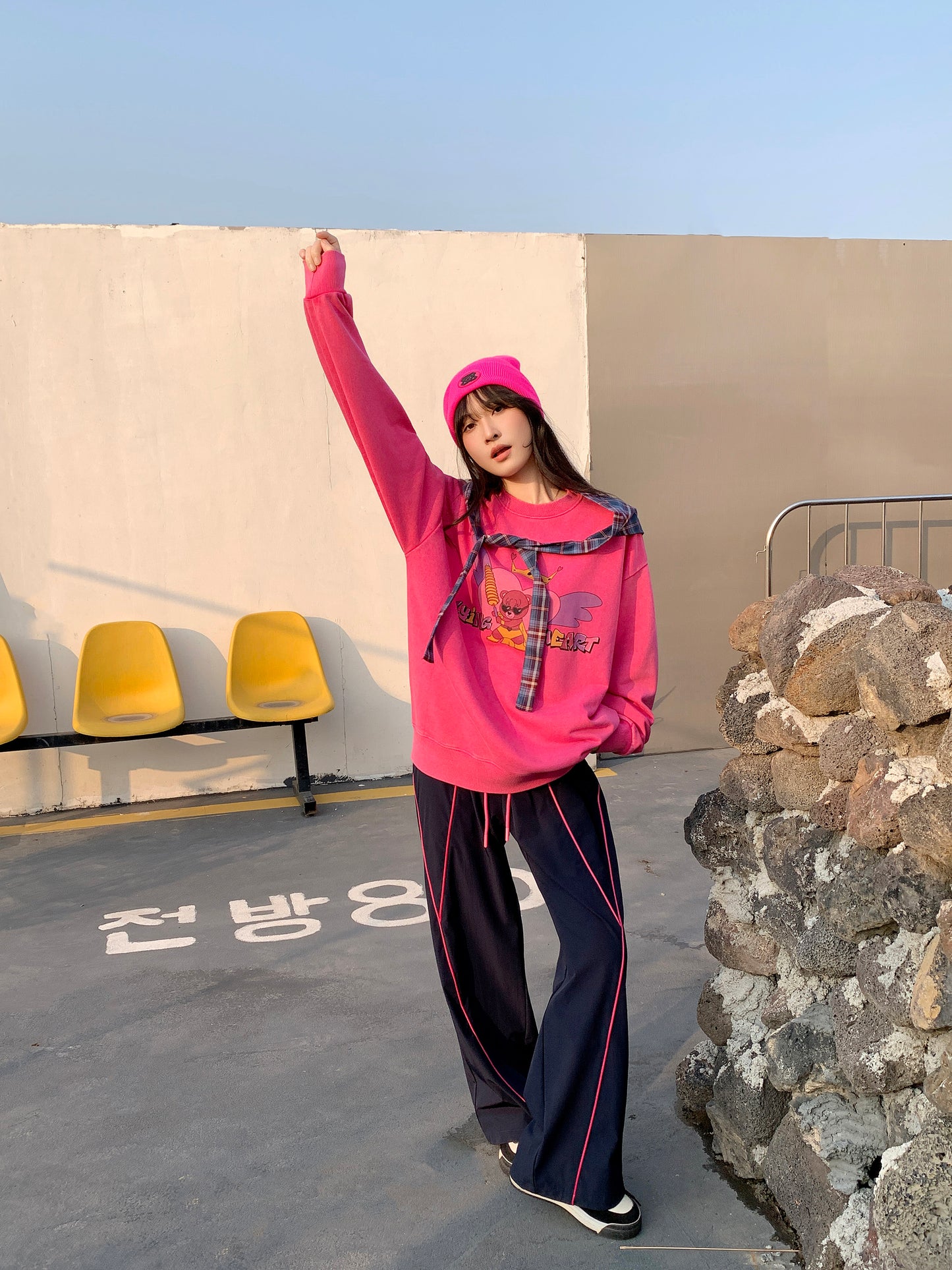 MXN Magenta Bear Oversize Sweater with washed effect| Magenta